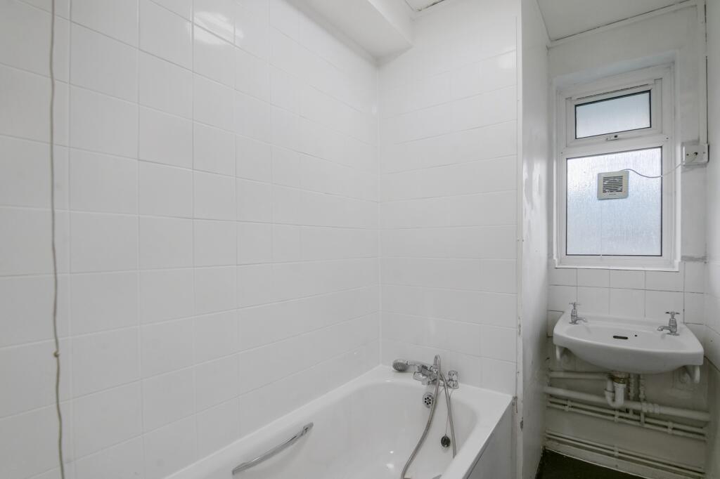 Flat 65, George Downing Estate, Cazenove Road, Stoke Newington, N16 6BE