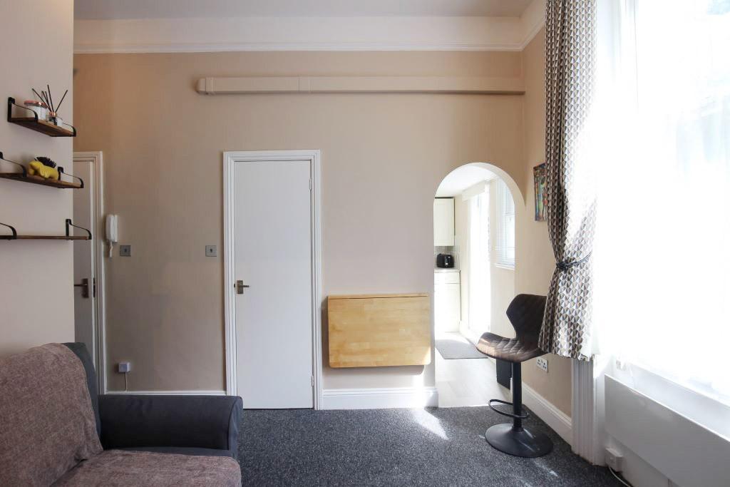 Studio room
