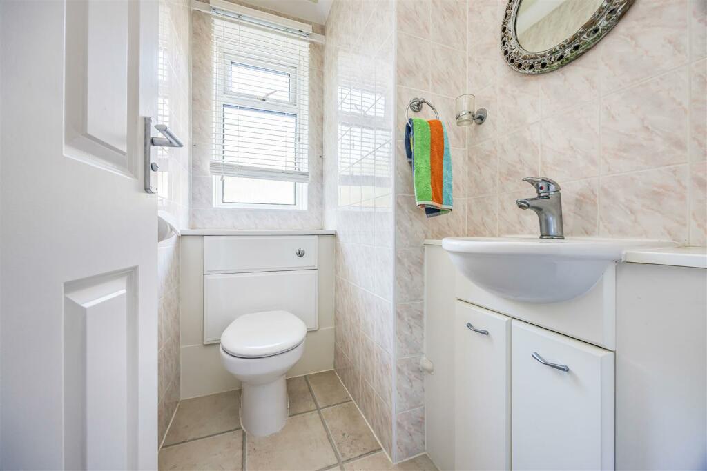 38 Avenue Court, 18-20 The Avenue, Poole-Small-Por