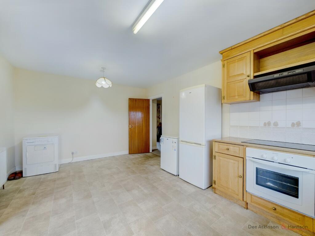Kitchen/Dining Area