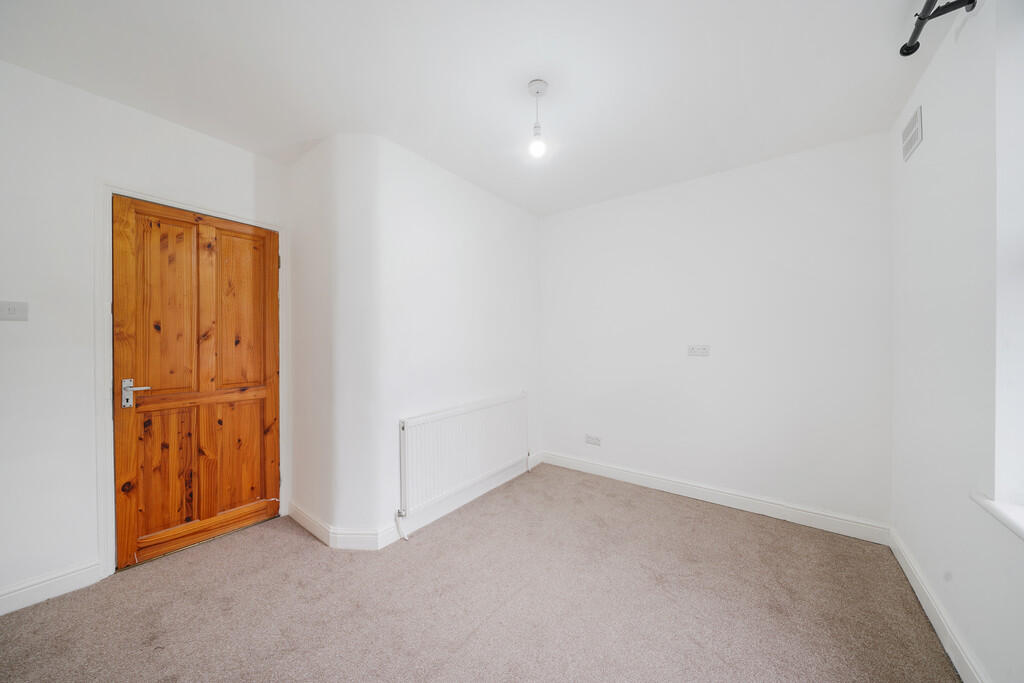 3 Rockhall Road -...