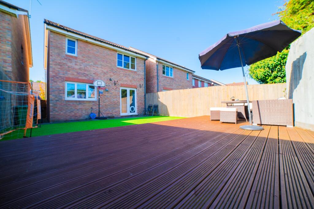 Award-winning Media team on EVERY Listing_19