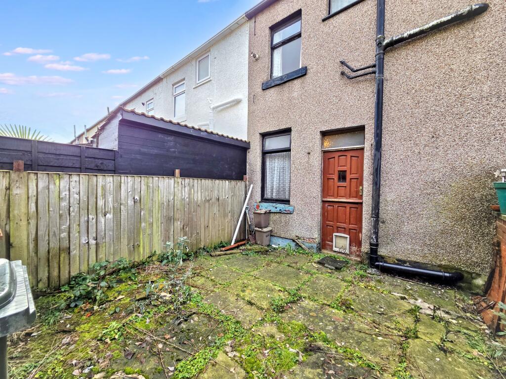 20251212052441 20251211 120148 LquVX T202512121139.jpg