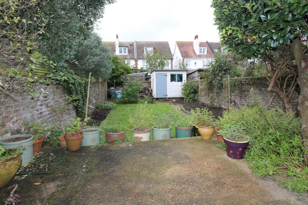 52 WALSINGHAM ROAD (2).JPG