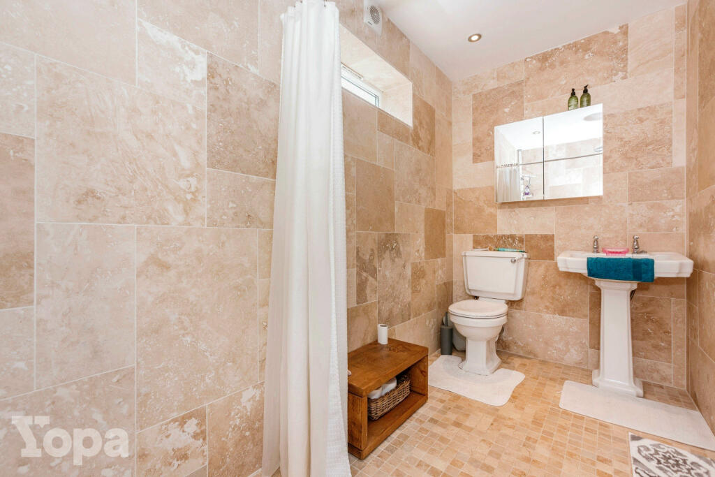 Shower Room (Ground floor)