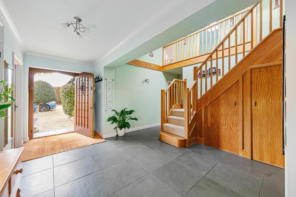 ENTRANCE HALL