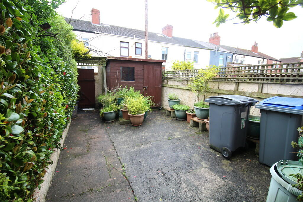 Enclosed Rear Gar...