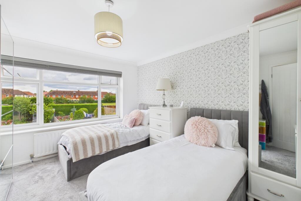 CAM03162G0-PR0284-STILL003