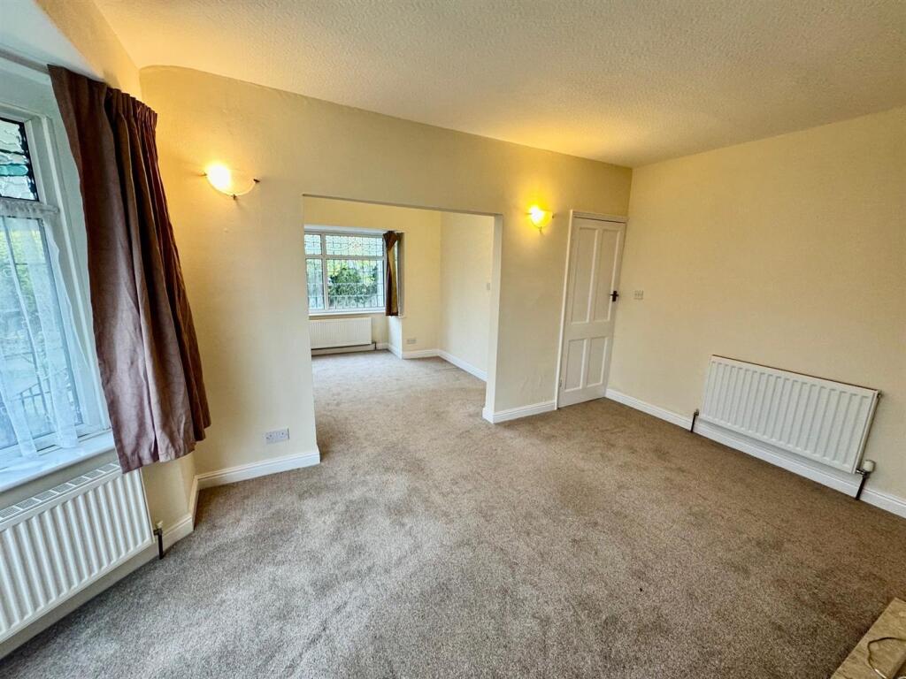 Lounge 4.jpg
