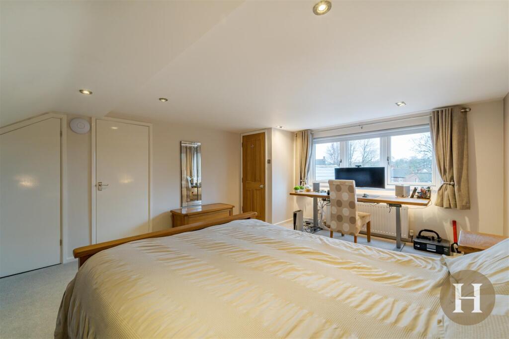 Hadleigh Estate Agents-81.jpg