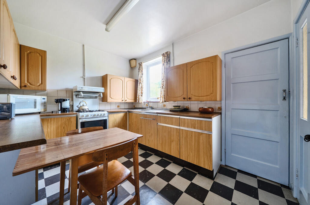 1303121-8-683841c...