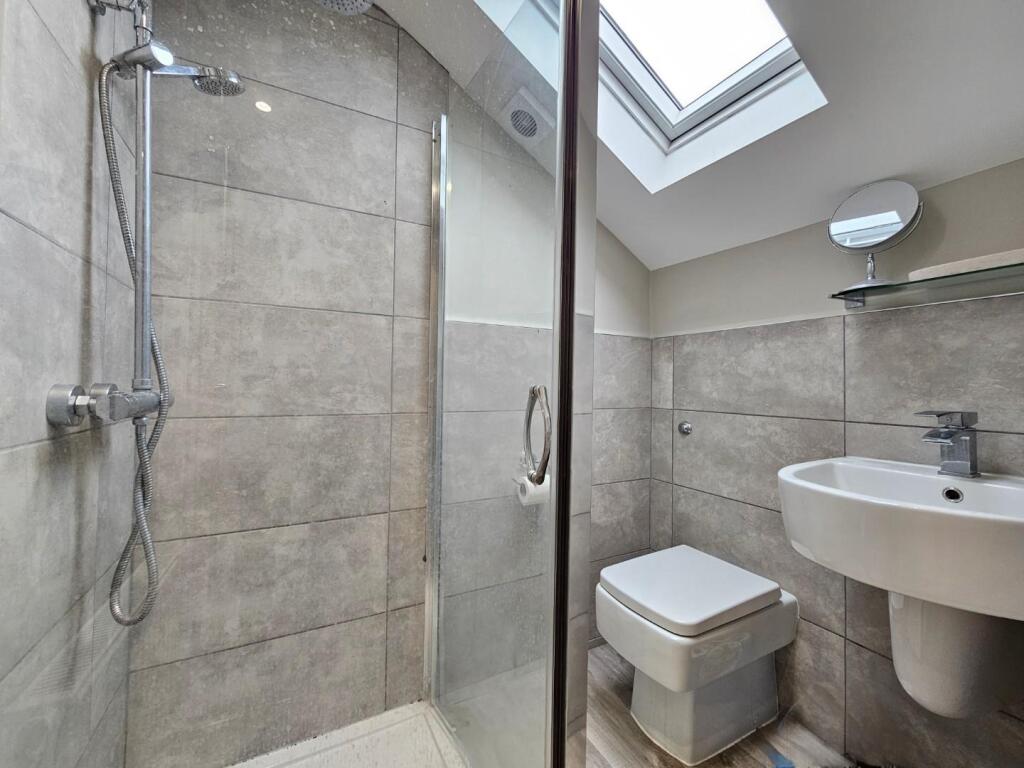 En-Suite Shower