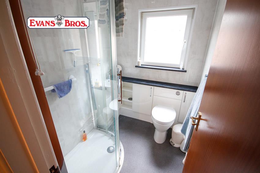 GROUND FLOOR SHOWER ROOM