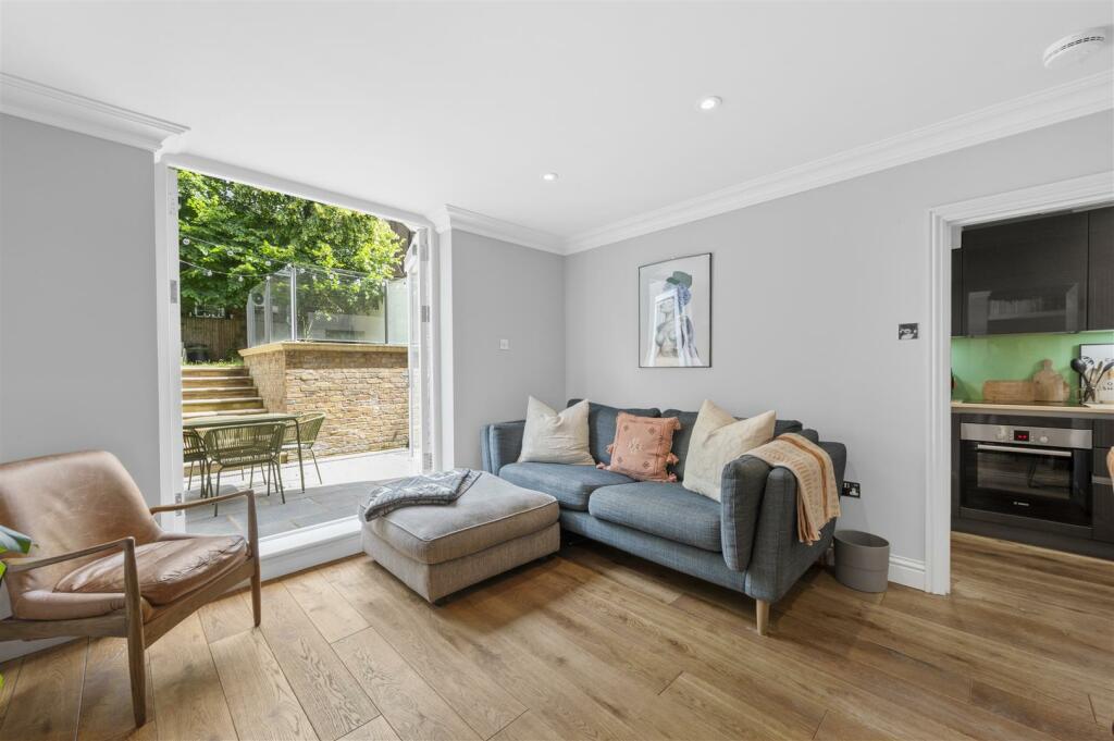 Garden Flat, 29, Homefield Road London2.jpg