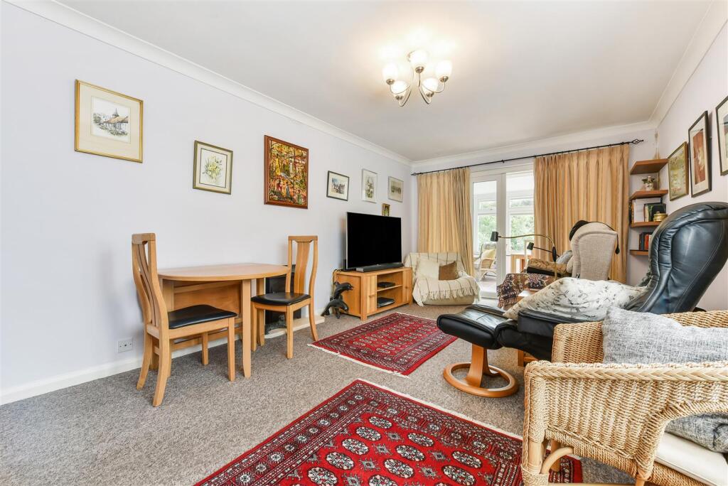 Sitting/Dining Room