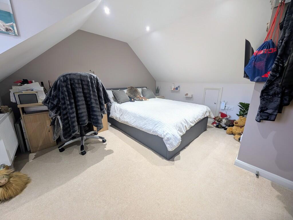 PXL_20251219_1352...