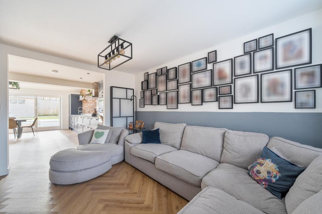 1389439-9-695d1fd7e3f90