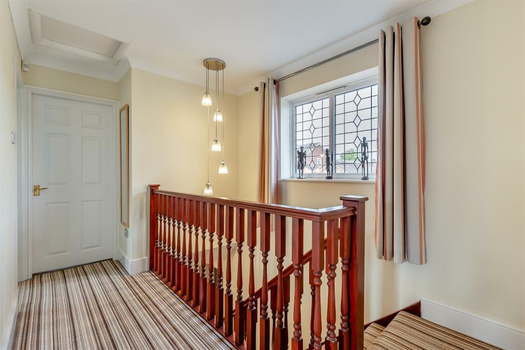 8626237-interior17.jpg
