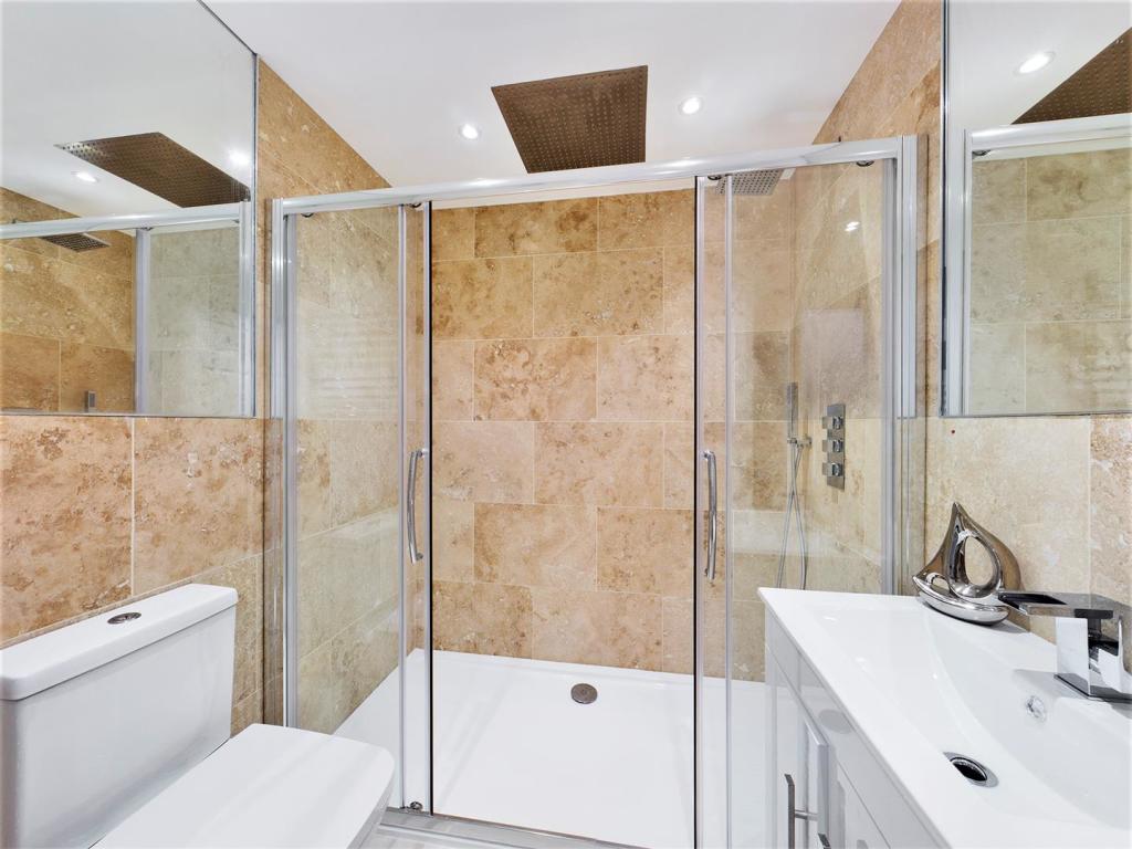 Flat 4, 8 Bay View Terrace Shower Room