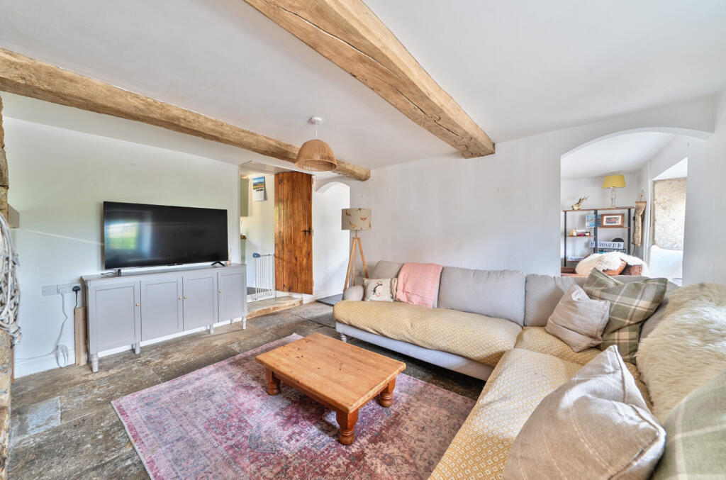 1327279-2-687a79b...