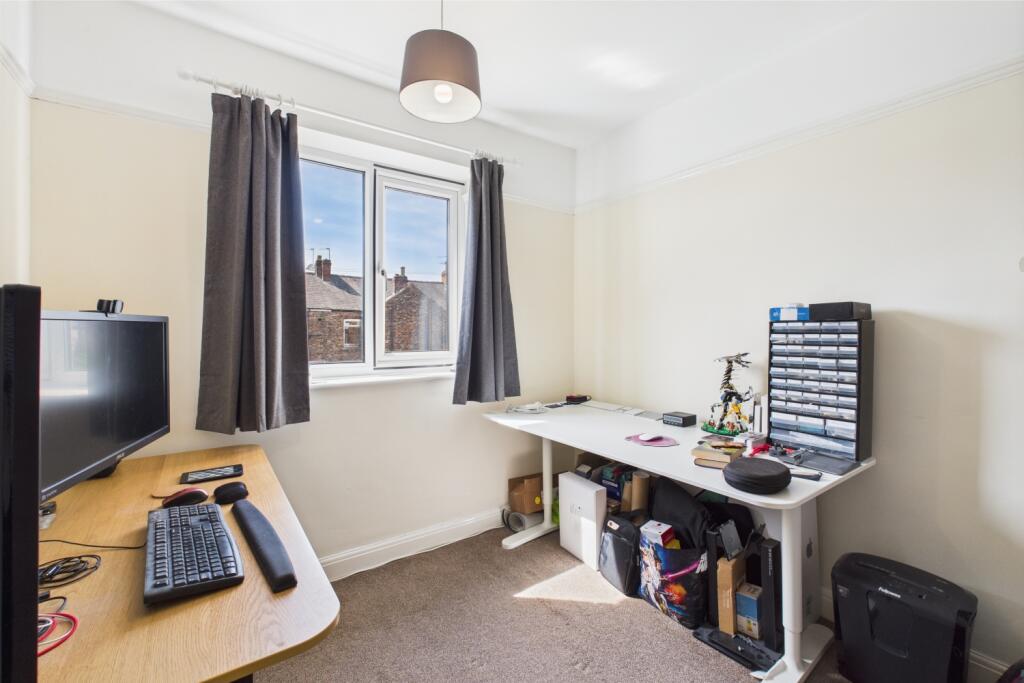 CAM03162G0-PR0253-STILL013