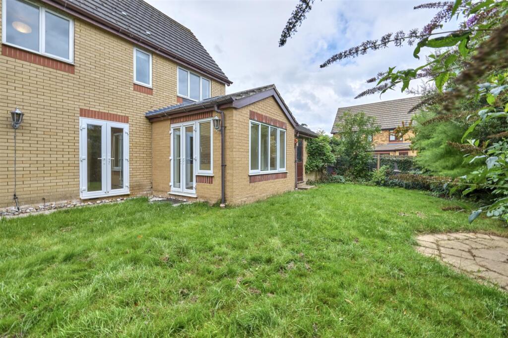 15 Sutton Rd Oundle-