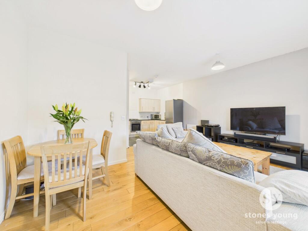 Open Plan Lounge &amp; Dining Room