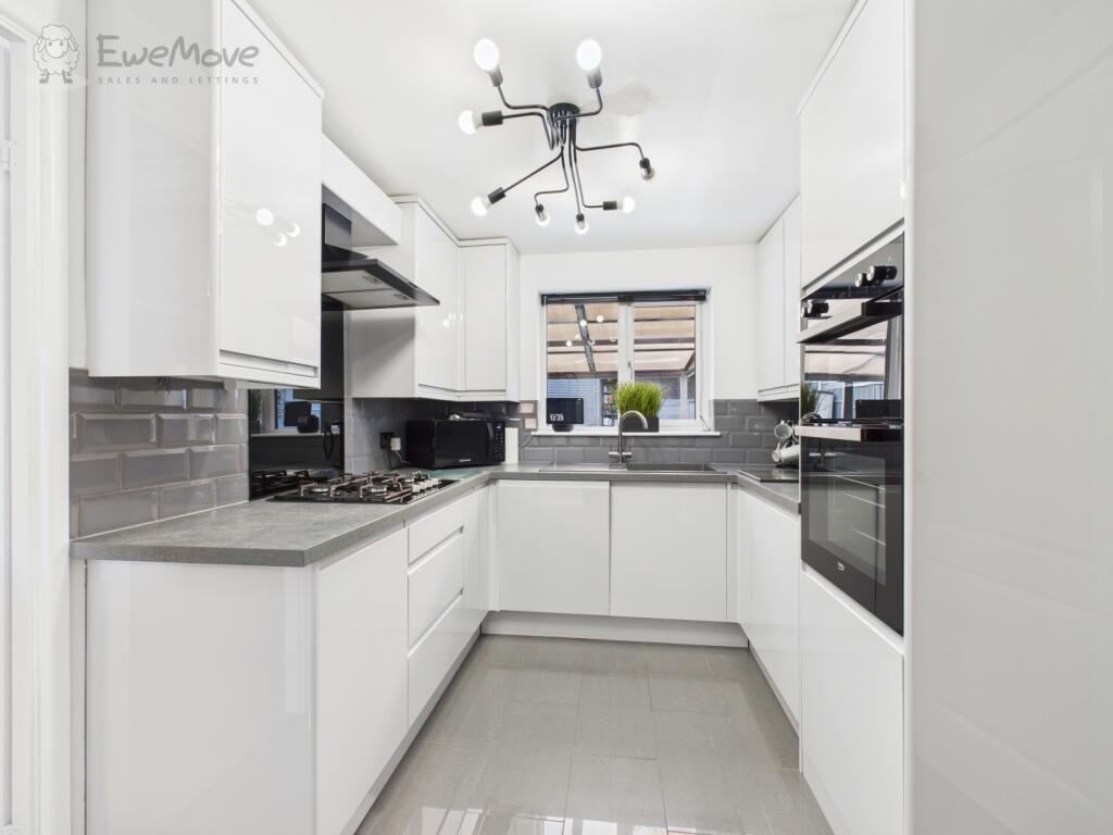 CAM05065G0-PR0015-STILL012