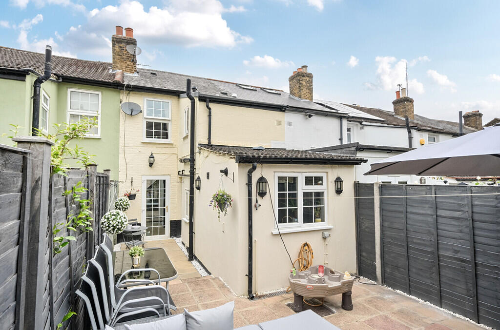 1299926-4-682f092...