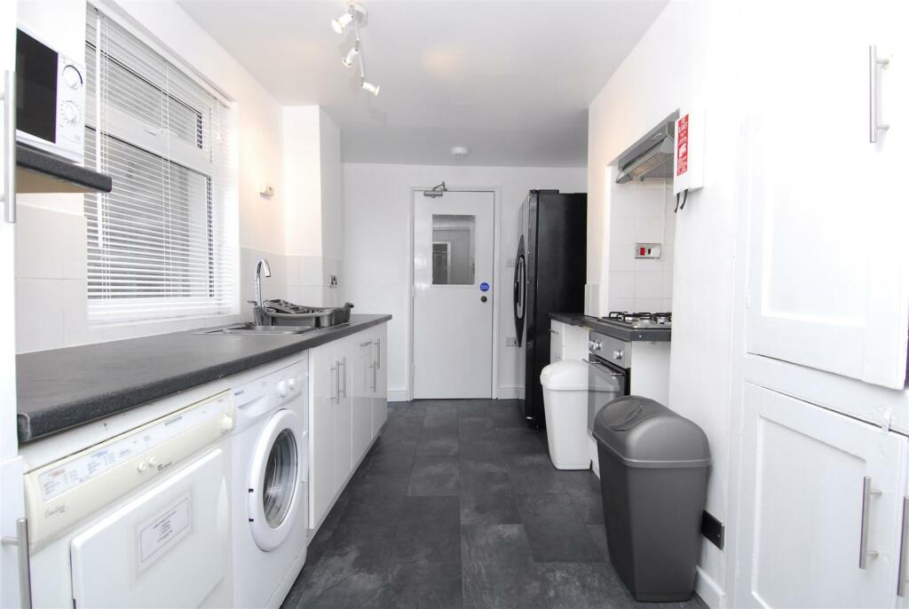 16CliftonPlace007.JPG