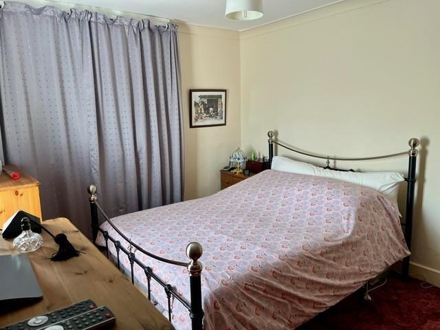 Bedroom 1a.jpg