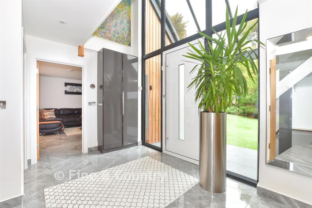 Full Height Entrance Hall