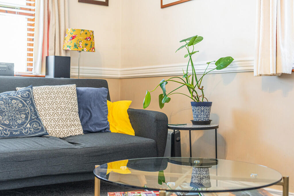 Living/Dining Roo...