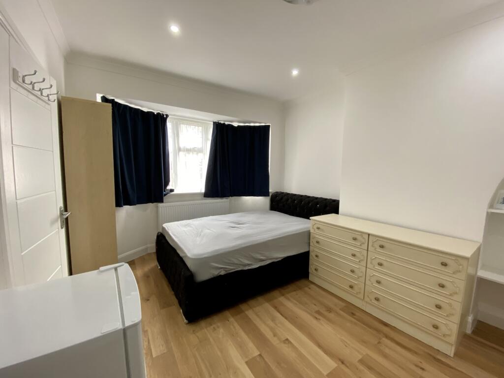 Studio Room