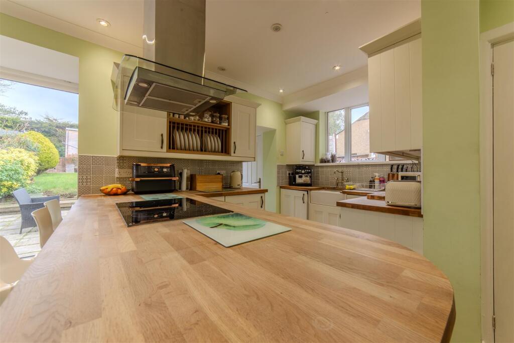 15 Beechcroft Road-16.jpg