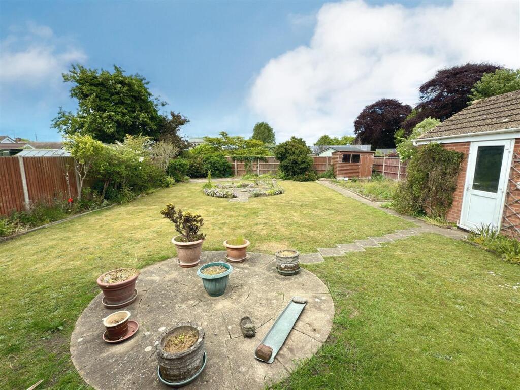 GARDEN.jpg