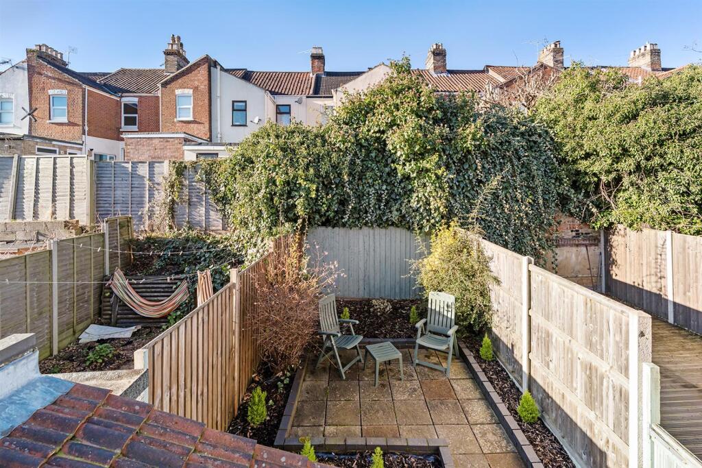 39 Cardiff Road-017.jpg