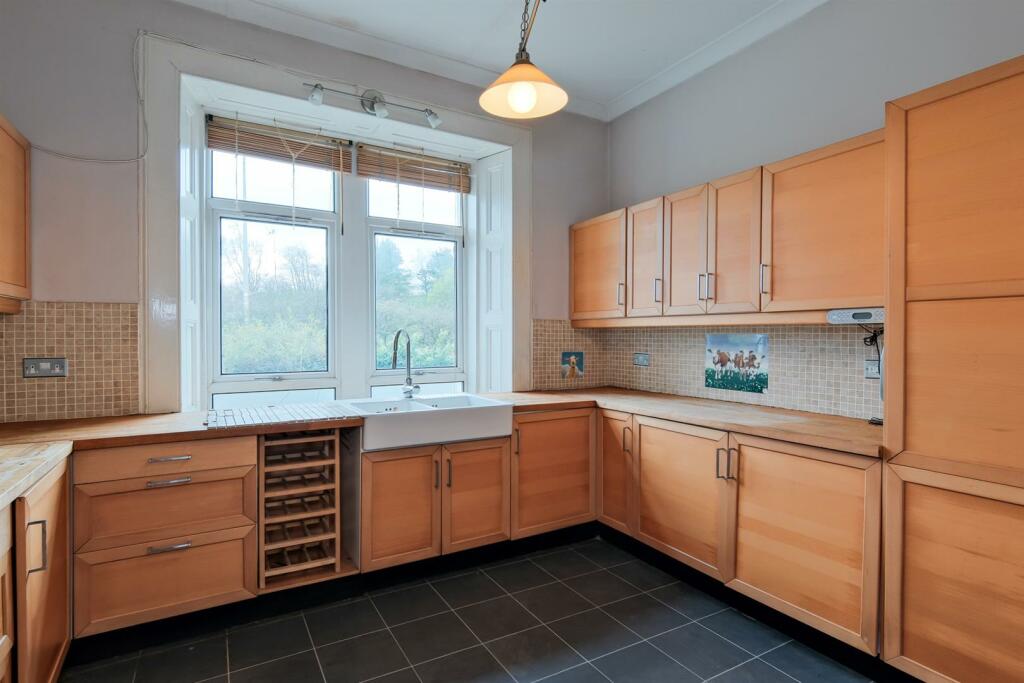 013-76 Hirst Road Harthill, ML7 5TL.jpg