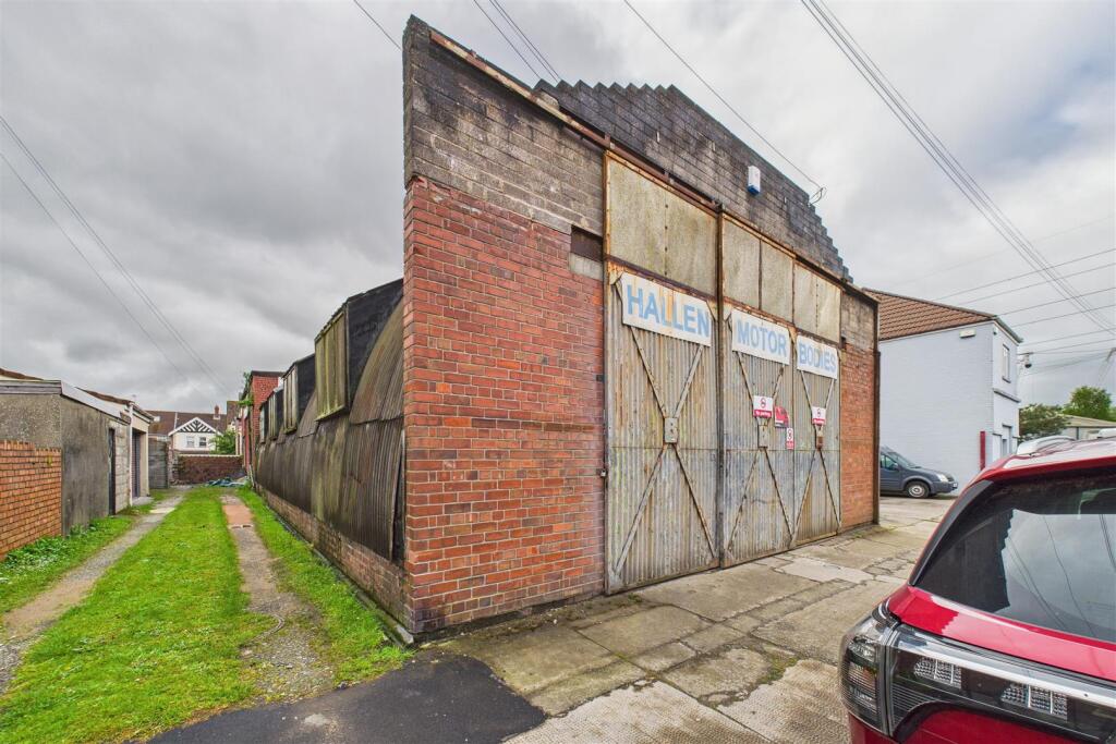 Hallen Motor Company, Collins Street, Avonmouth, B