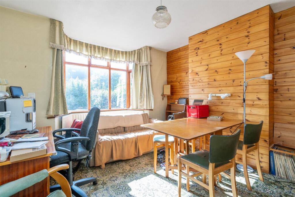 94 Hanbury Road_9.jpg