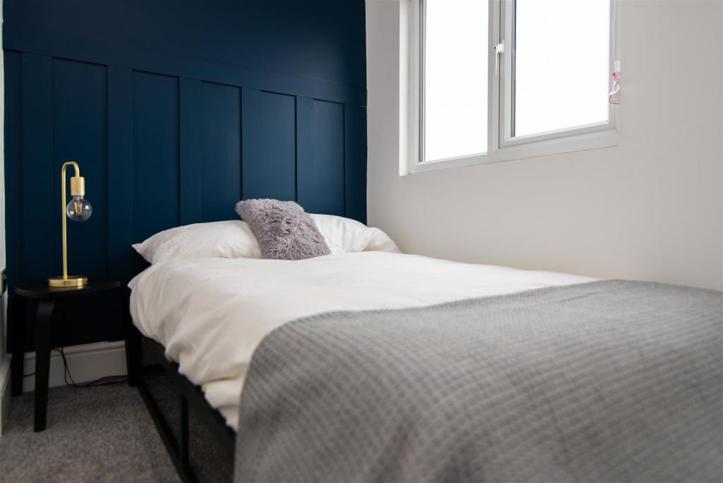 Room 6-6.jpg