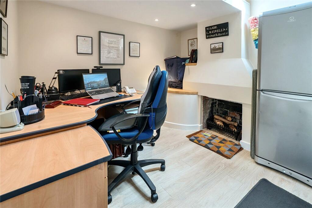 Outbuilding Office