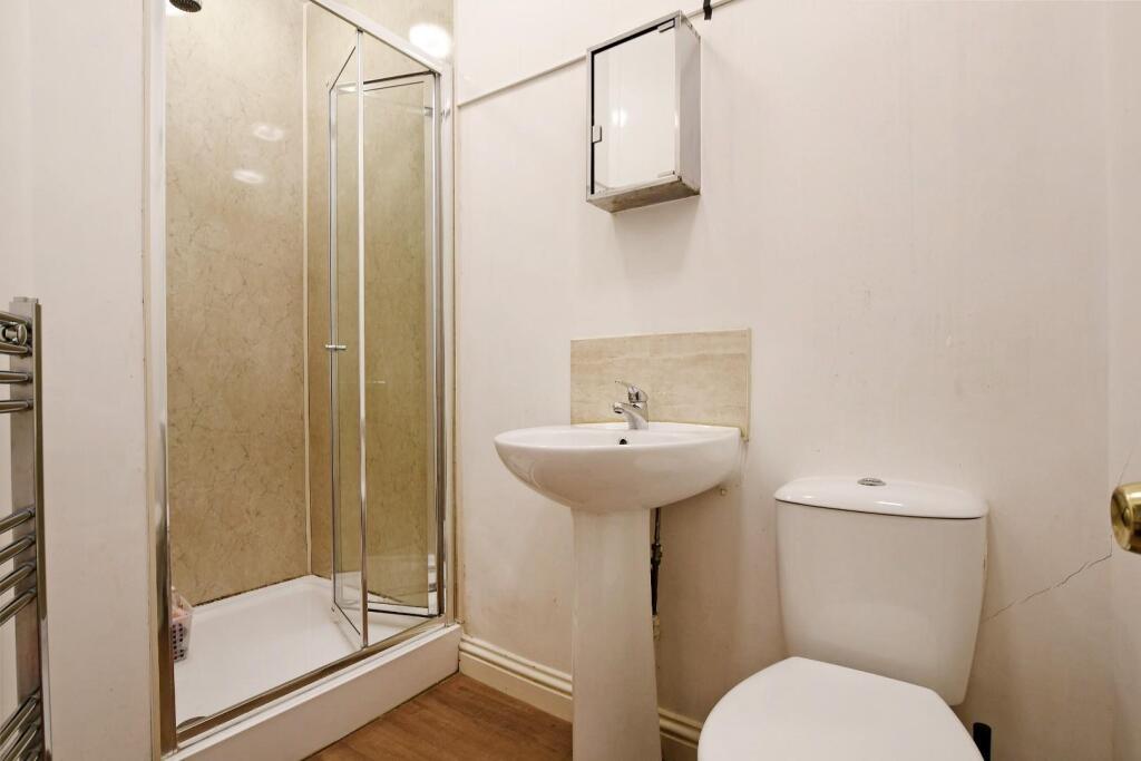 28 Aldred Road, main shower room.jpg