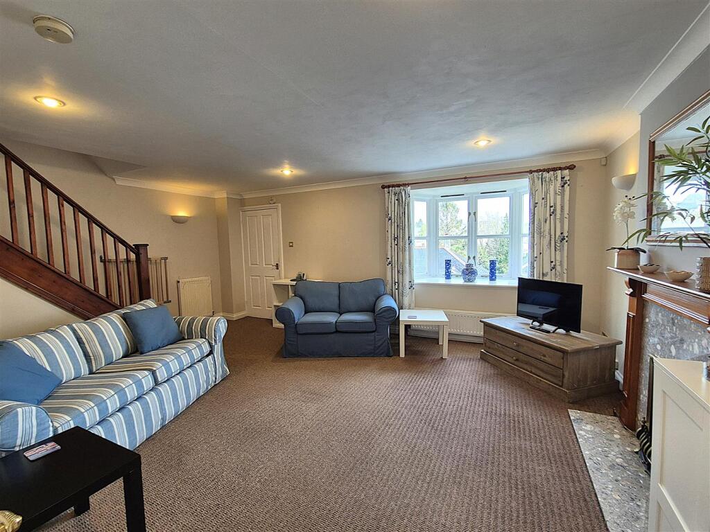 Sitting room (3).jpg