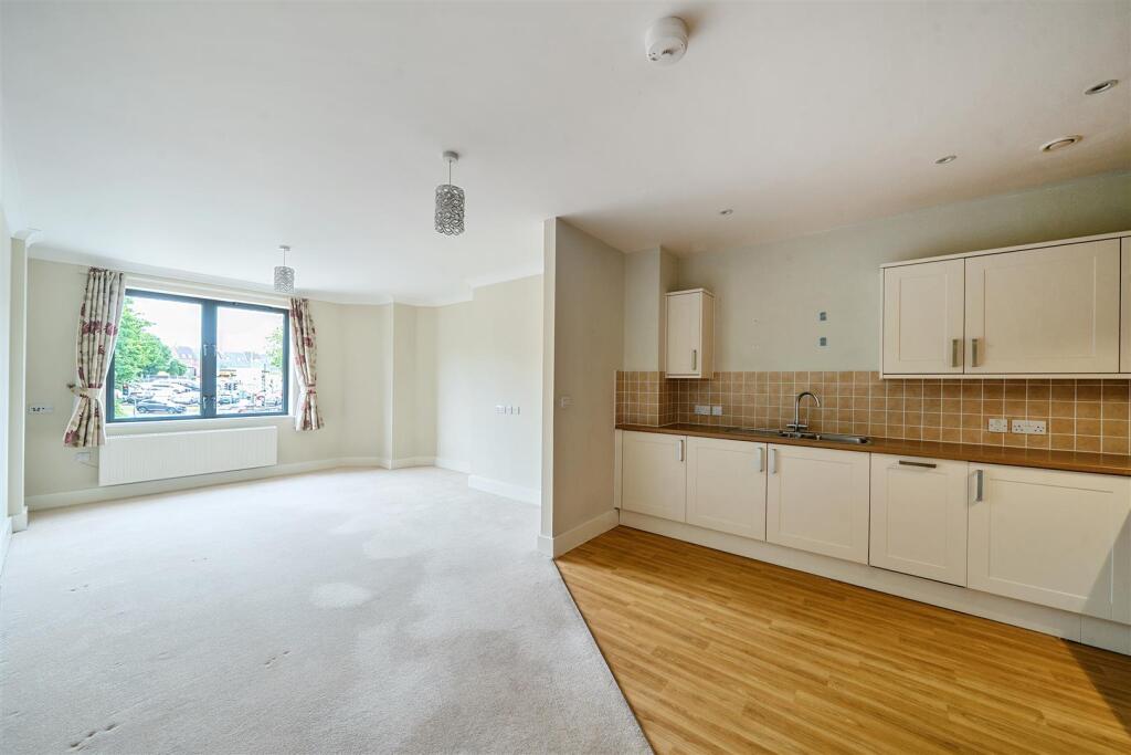 Kitchen / Sitting Room