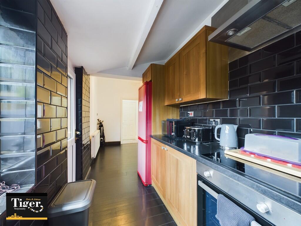 CAM02176G0-PR0315...