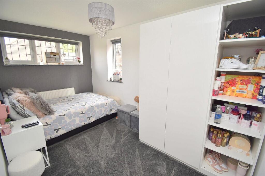 Bedroom.JPG