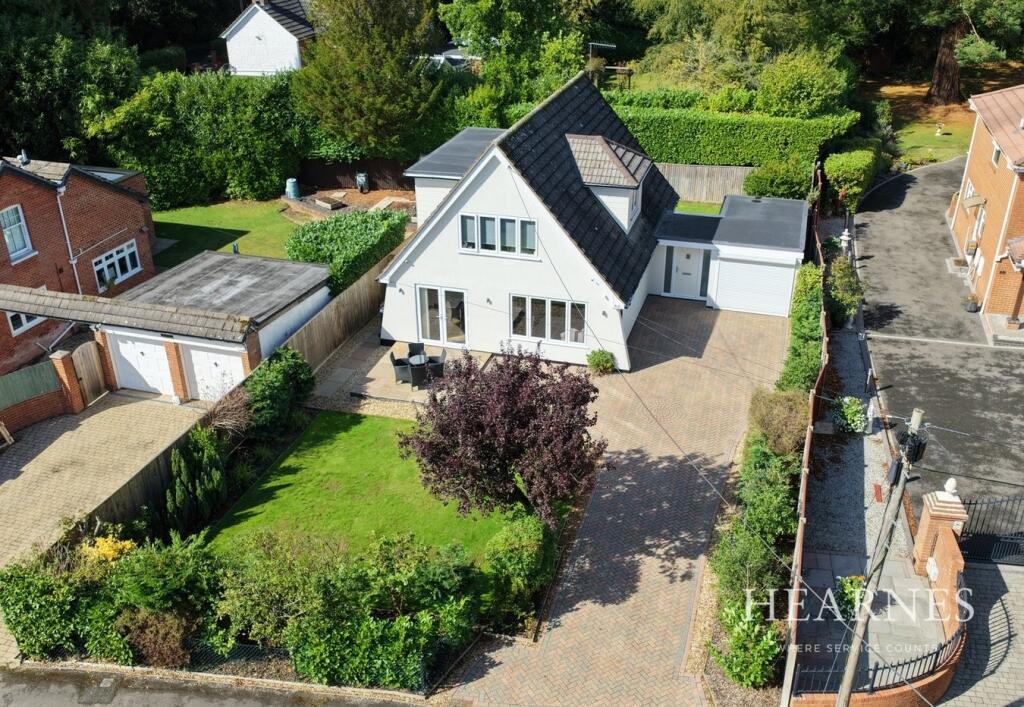 Woodside Road, West Moors, Ferndown, BH22