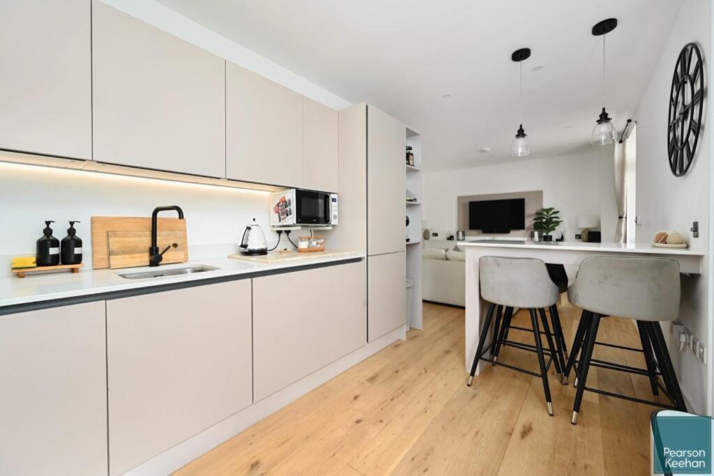 85 Drove Road, Portslade, BN41 (23).jpg