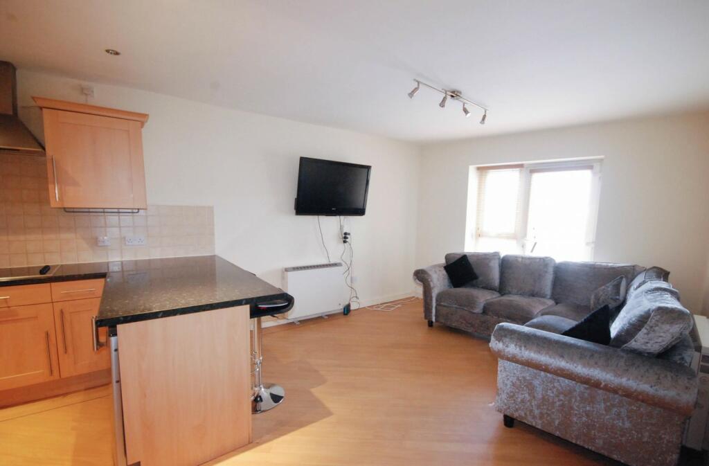 Lounge / Kitchen Vie